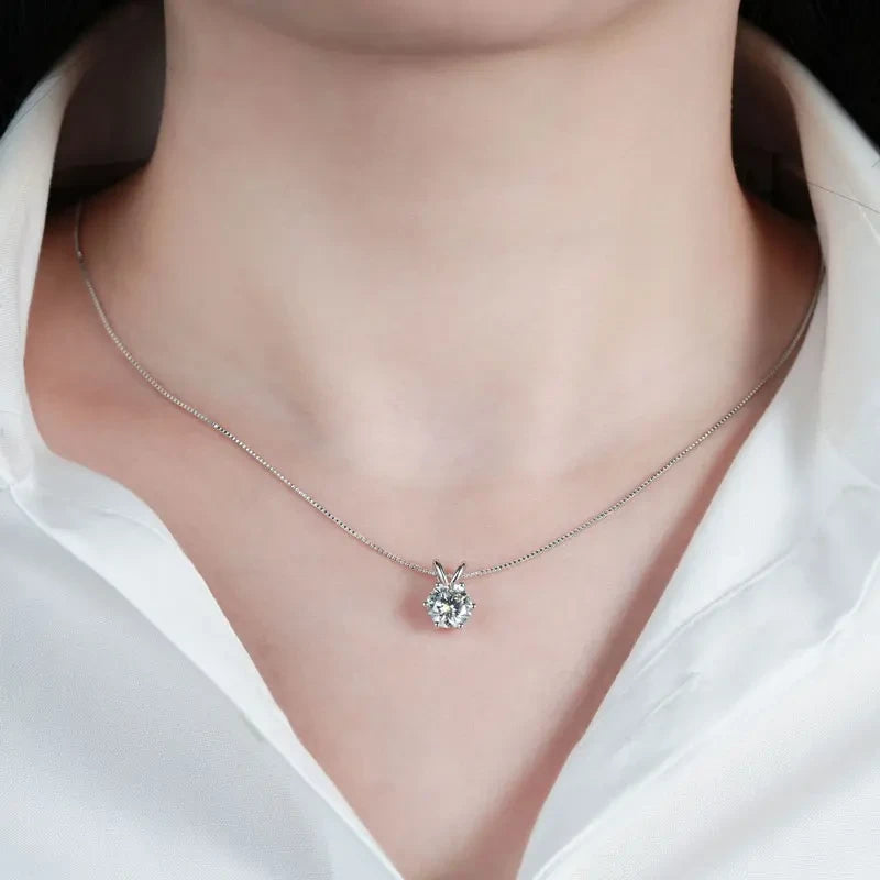 Lnngy Certified 0.5ct–5ct Moissanite Necklace Sparkling Solitaire Lab-Grown Diamond Pendant Necklaces for Women Daily Jewelry